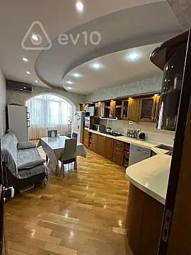 Satılır 4 otaqlı yeni tikili 172 m²