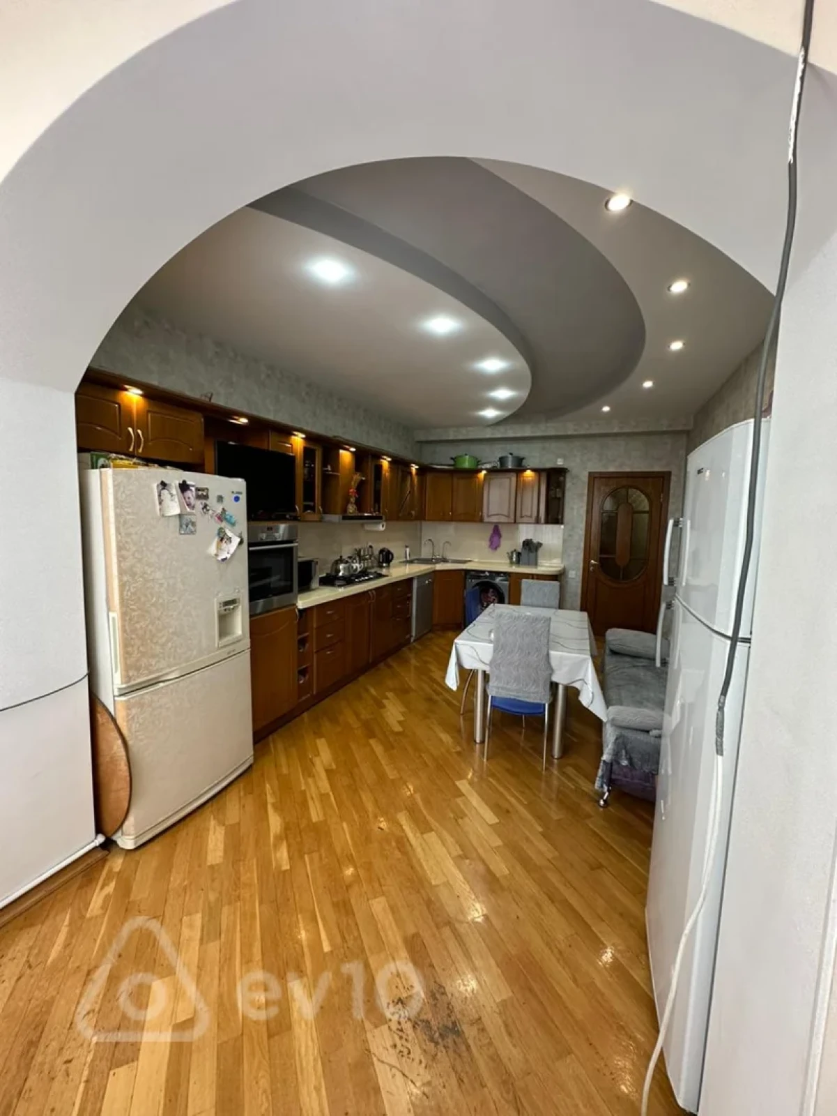 Satılır 4 otaqlı yeni tikili 172 m²