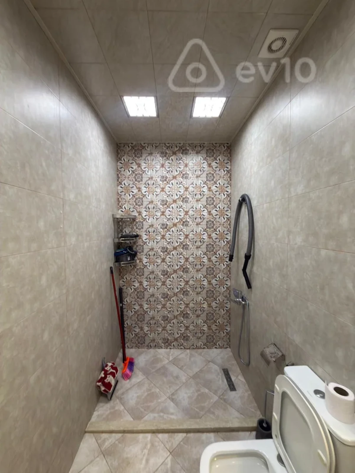 Kirayə verilir 2 otaqlı yeni tikili 73 m²