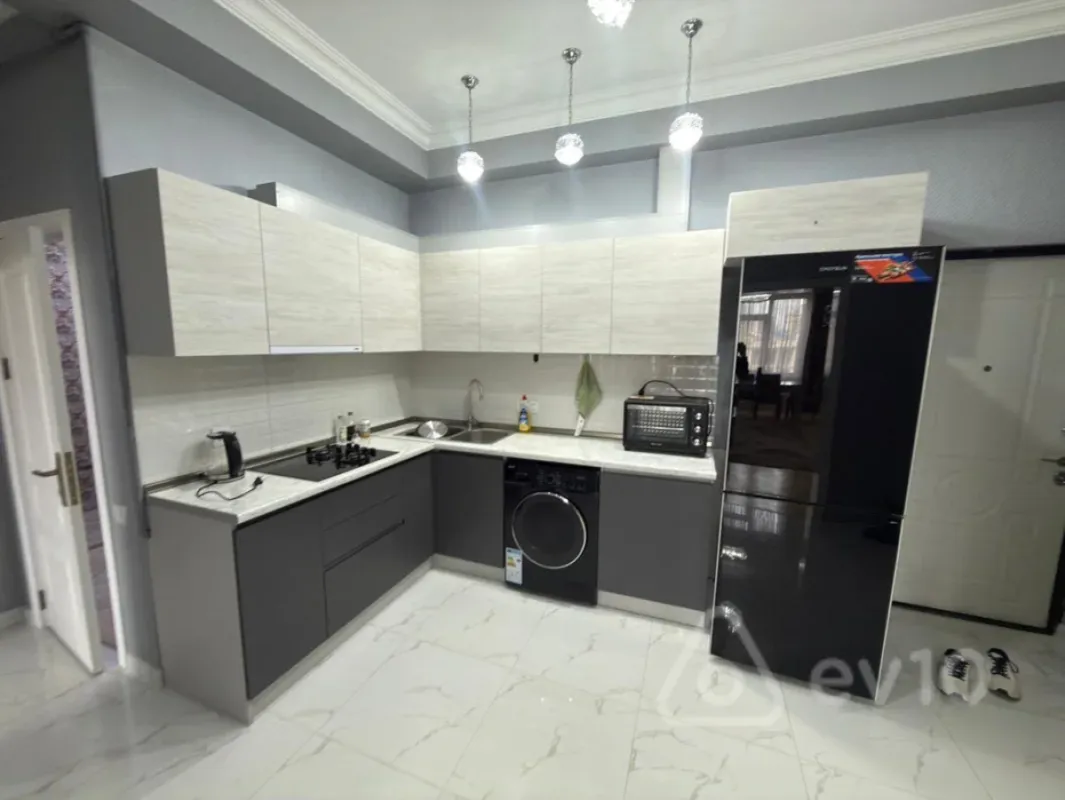 Kirayə verilir 2 otaqlı yeni tikili 73 m²