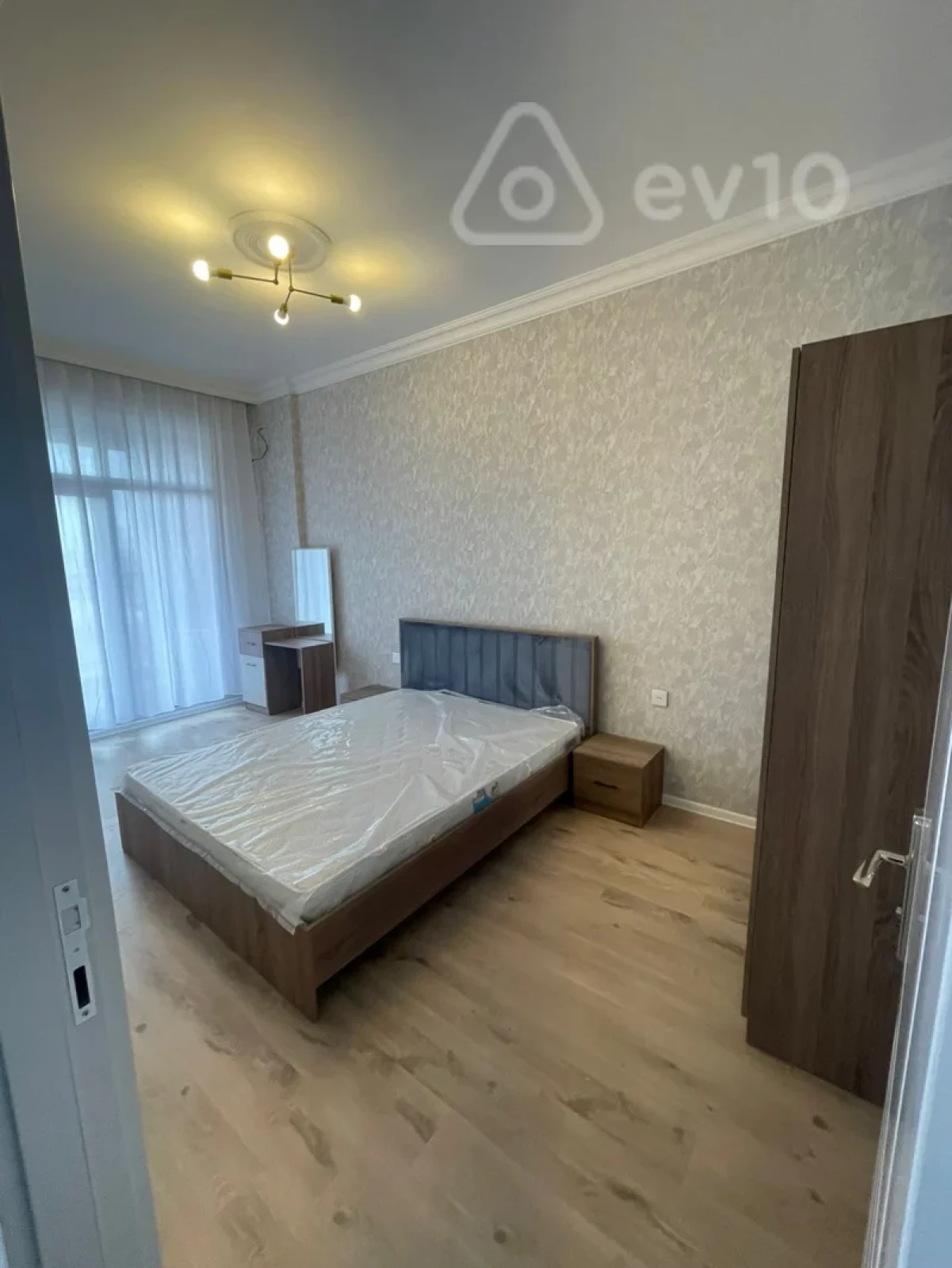 Kirayə verilir 2 otaqlı yeni tikili 55 m²