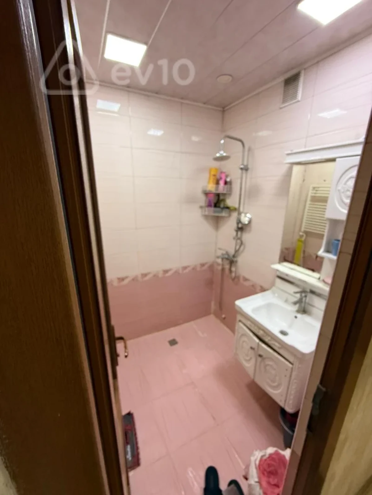 Satılır 3 otaqlı köhnə tikili 55 m²