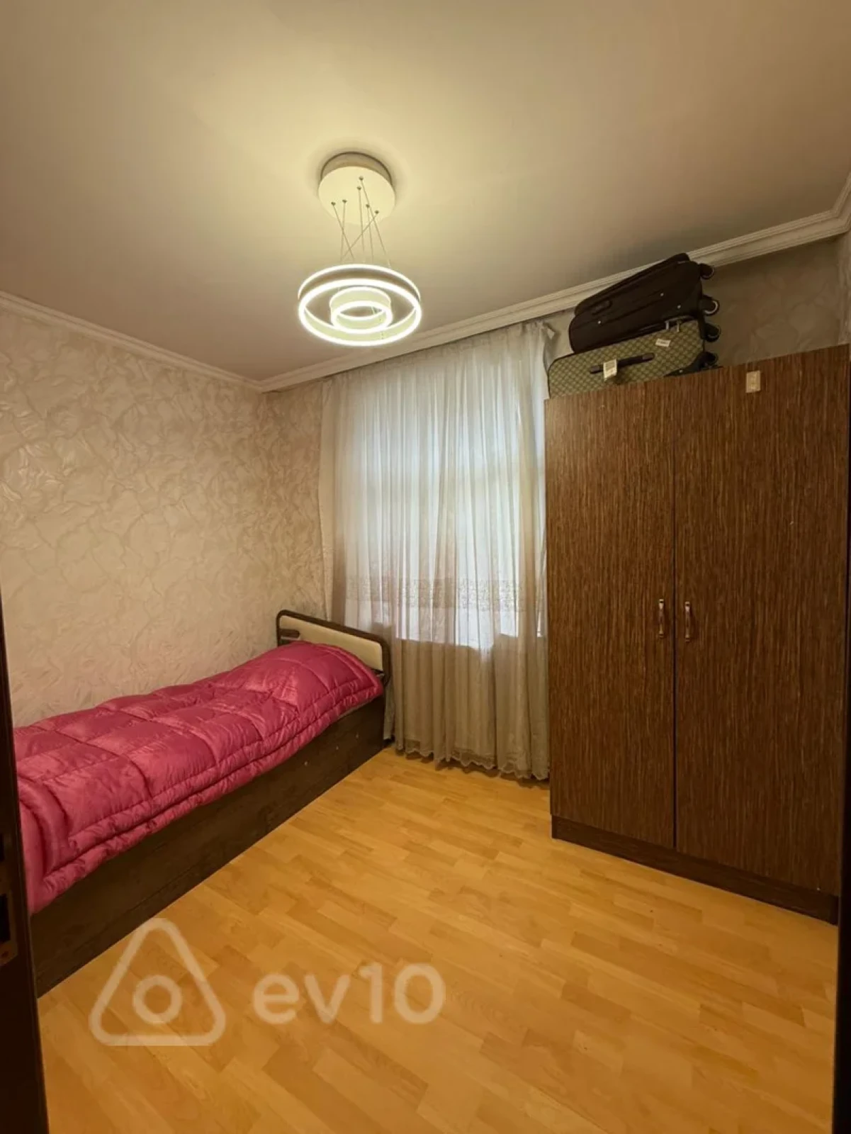 Satılır 3 otaqlı köhnə tikili 55 m²