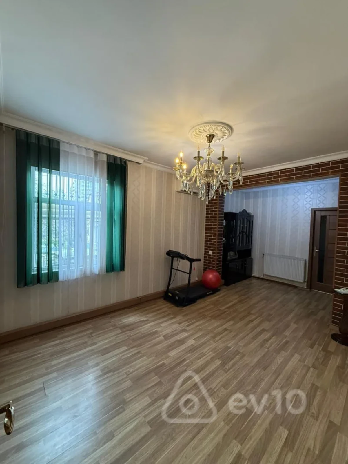 Satılır 3 otaqlı köhnə tikili 55 m²