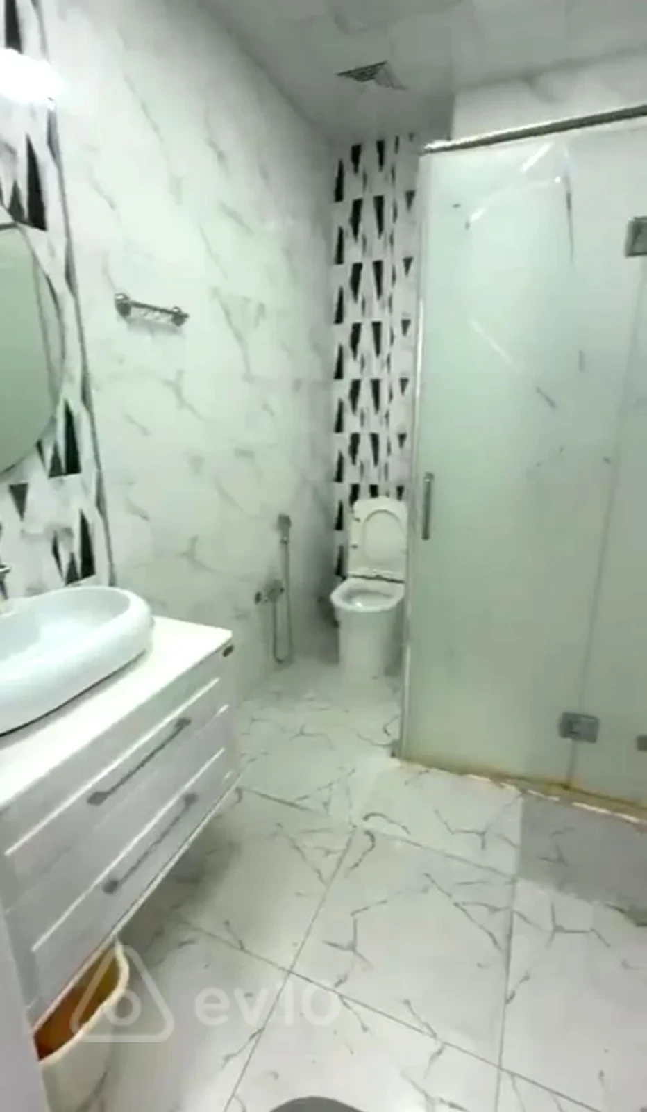 Kirayə verilir 2 otaqlı yeni tikili 60 m²