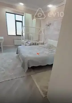 Kirayə verilir 2 otaqlı yeni tikili 60 m²