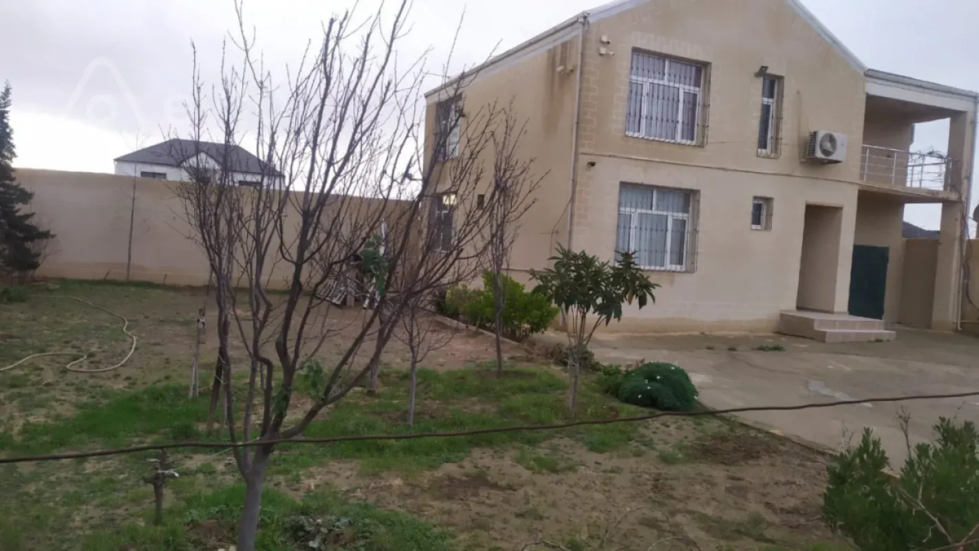 Satılır 4 otaqlı həyət evi 150 m²