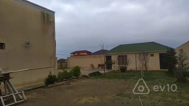 Satılır 4 otaqlı həyət evi 150 m²