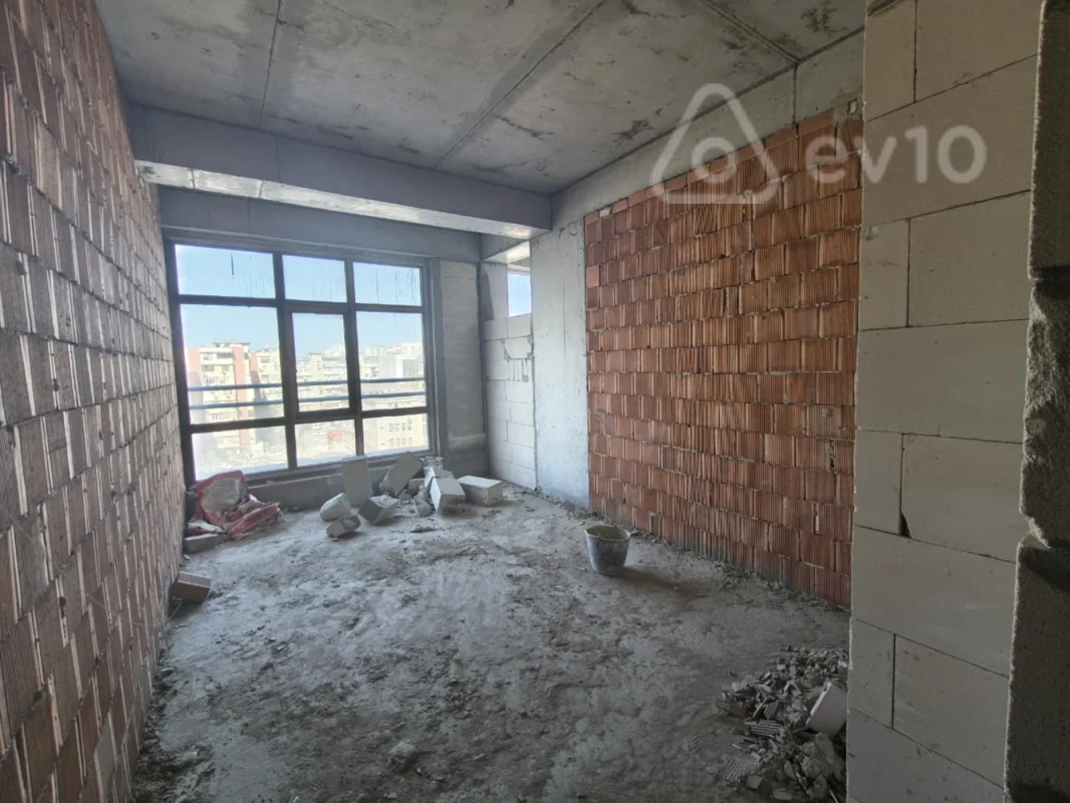 Satılır 3 otaqlı yeni tikili 92 m²