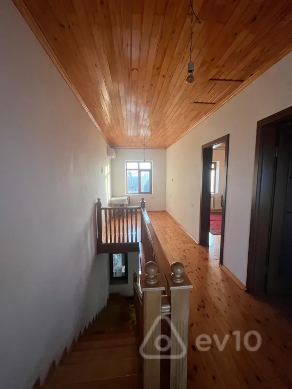 Kirayə verilir 3 otaqlı həyət evi 100 m²