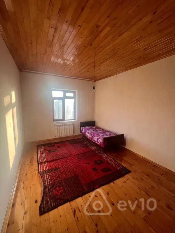 Kirayə verilir 3 otaqlı həyət evi 100 m²