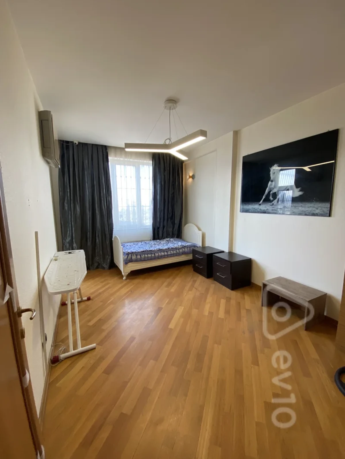 Kirayə verilir 3 otaqlı yeni tikili 135 m²