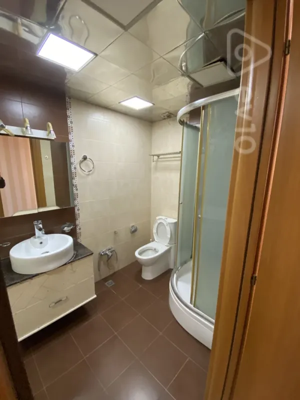 Kirayə verilir 3 otaqlı yeni tikili 135 m²