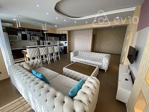 Kirayə verilir 3 otaqlı yeni tikili 135 m²