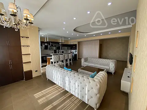 Kirayə verilir 3 otaqlı yeni tikili 135 m²