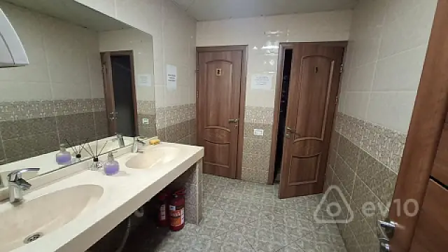 Kirayə verilir 1 otaqlı ofis 20 m²