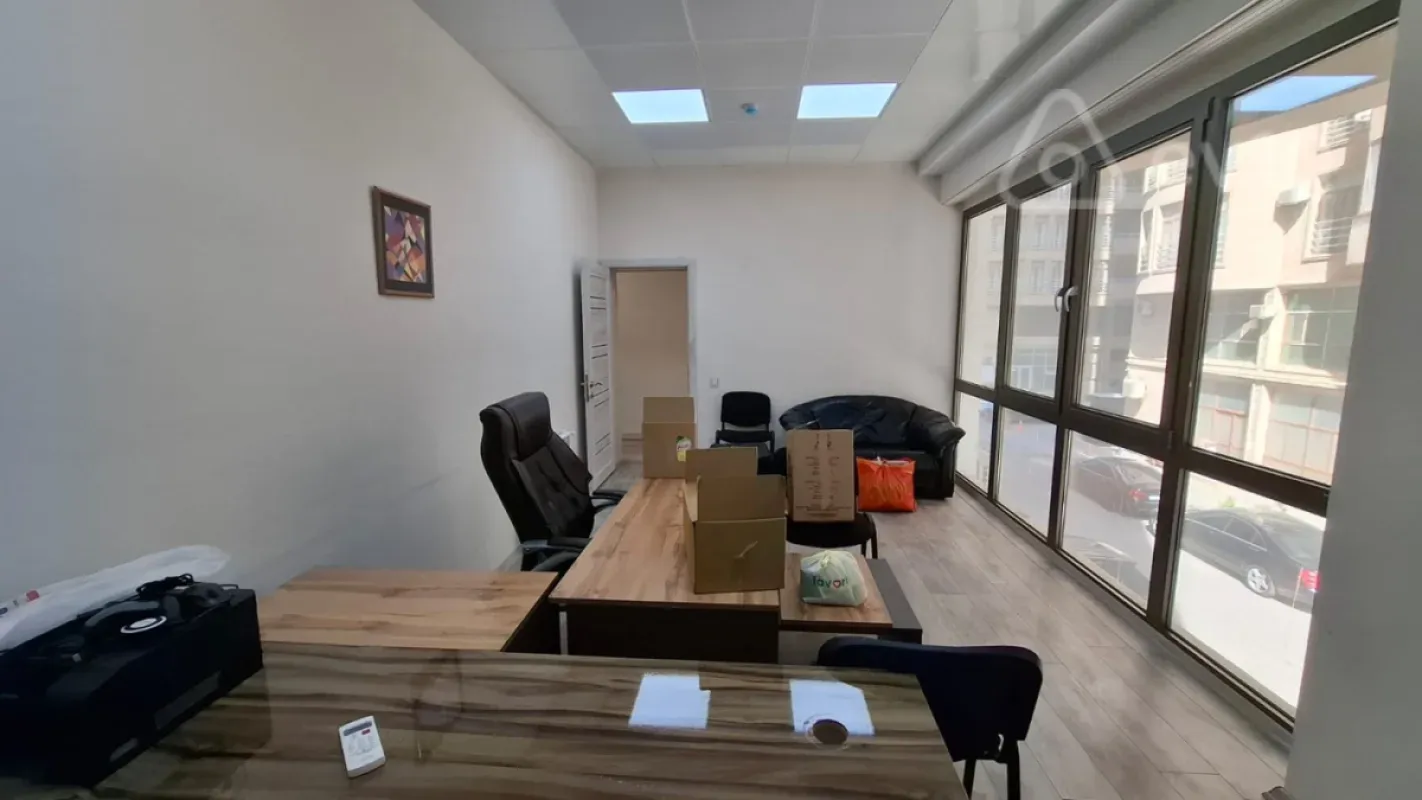 Kirayə verilir 1 otaqlı ofis 20 m²