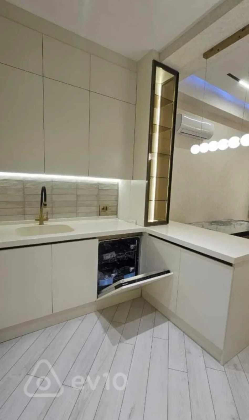 Kirayə verilir 3 otaqlı yeni tikili 110 m²