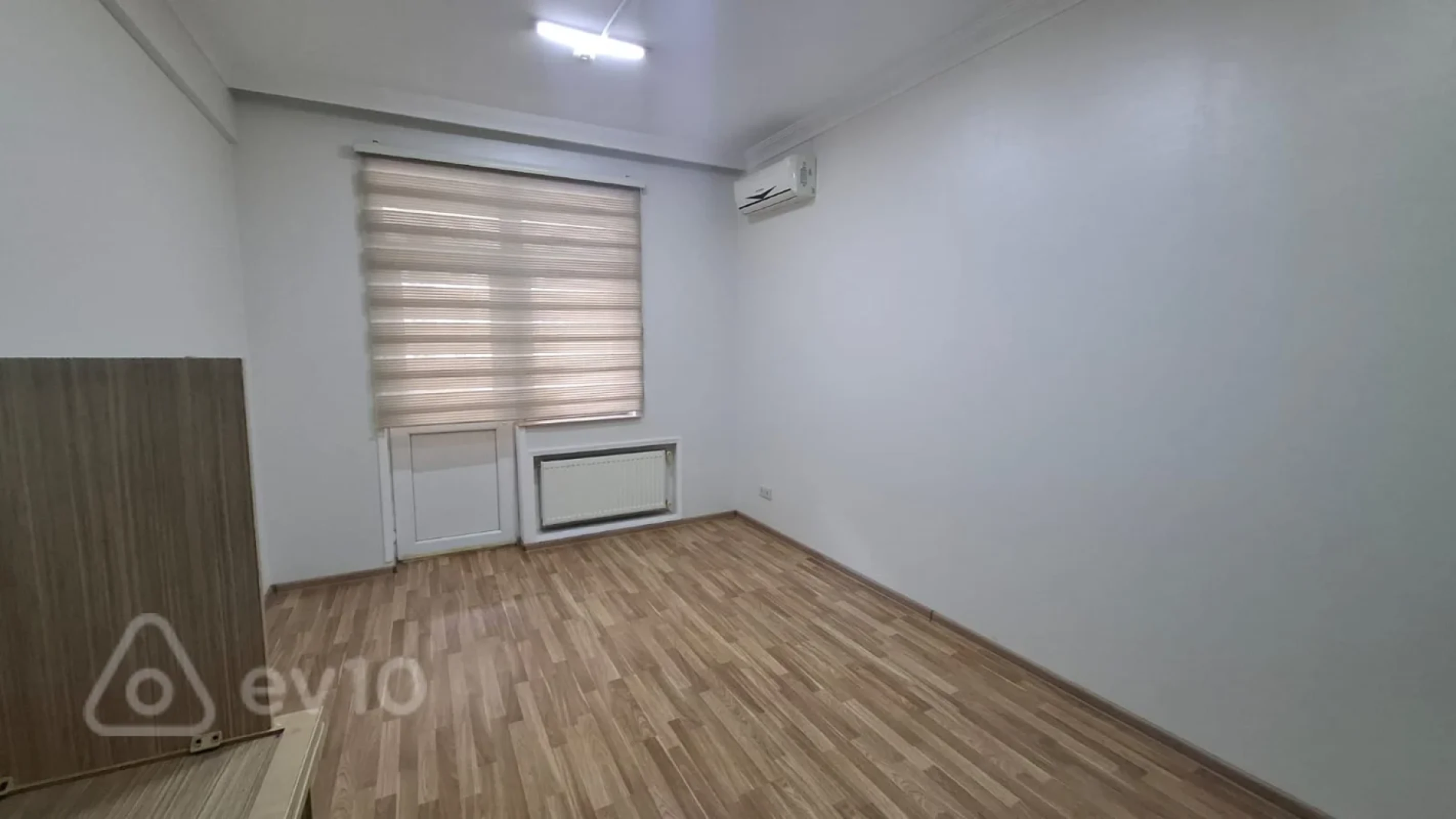 Kirayə verilir 5 otaqlı ofis 240 m²