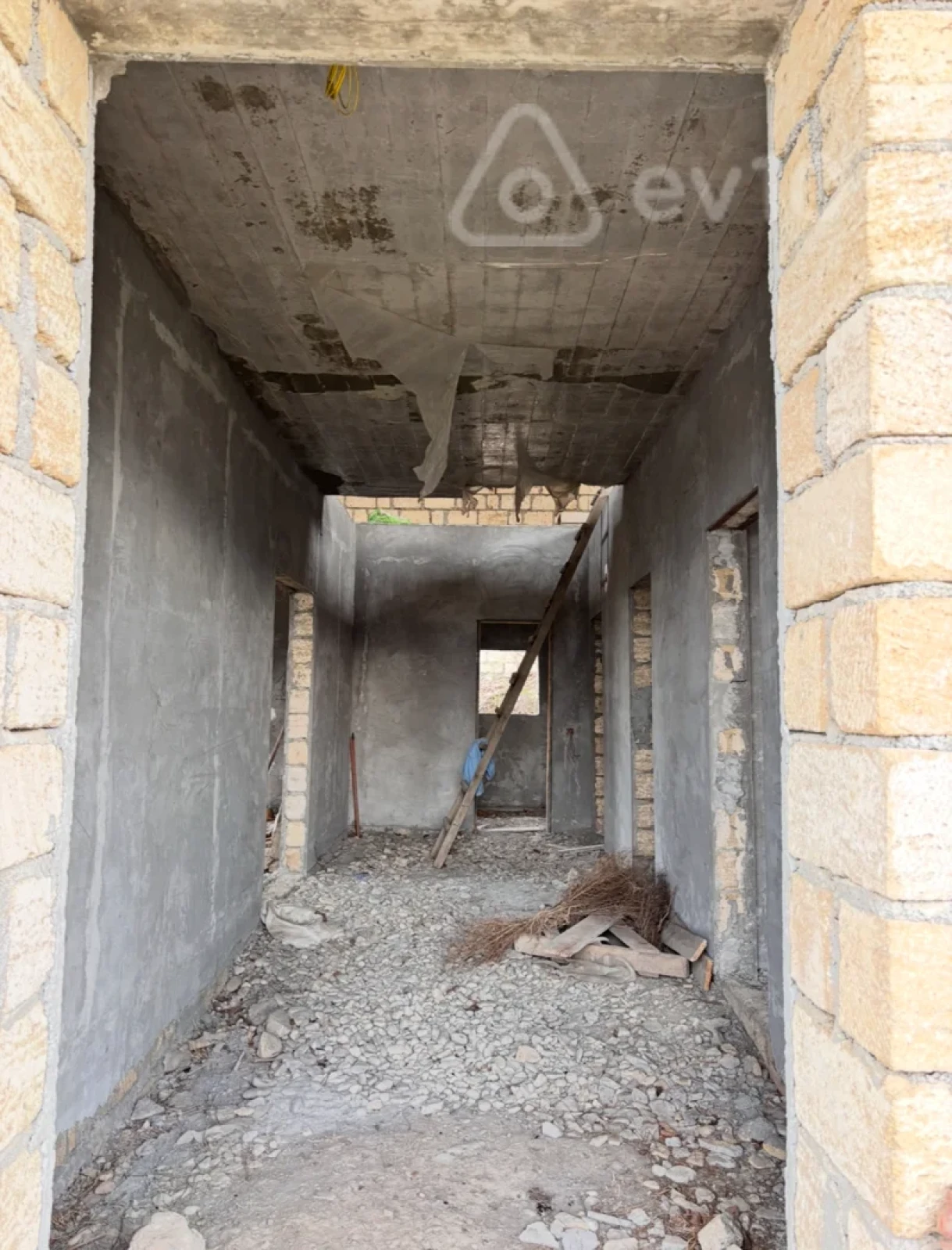 Satılır 4 otaqlı həyət evi 150 m²