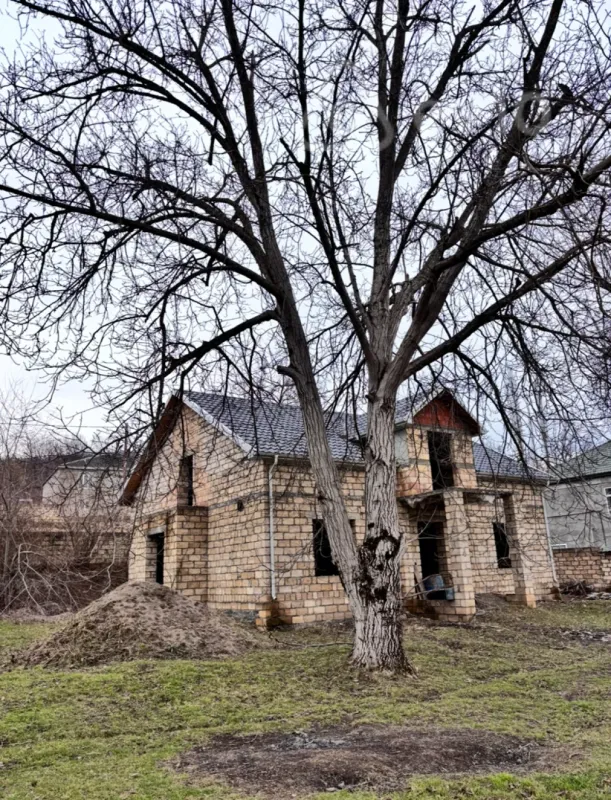 Satılır 4 otaqlı həyət evi 150 m²