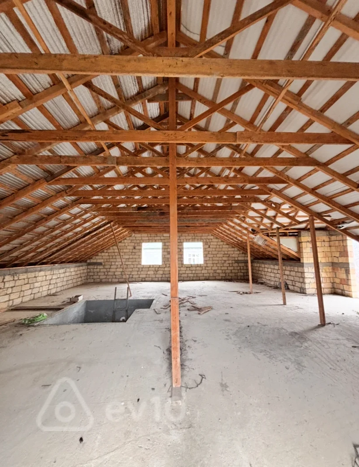 Satılır 4 otaqlı həyət evi 150 m²