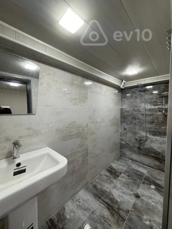 Kirayə verilir 1 otaqlı yeni tikili 45 m²