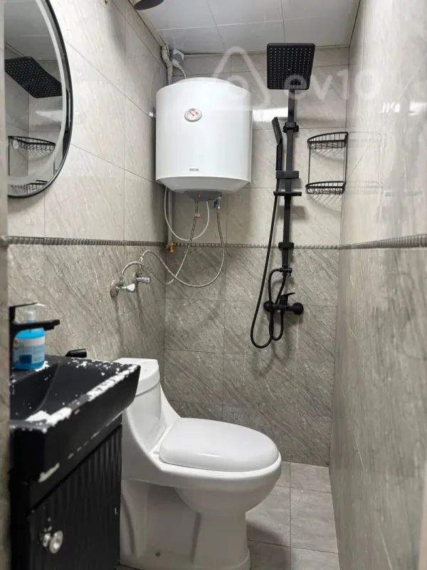 Kirayə verilir 2 otaqlı köhnə tikili 48 m²