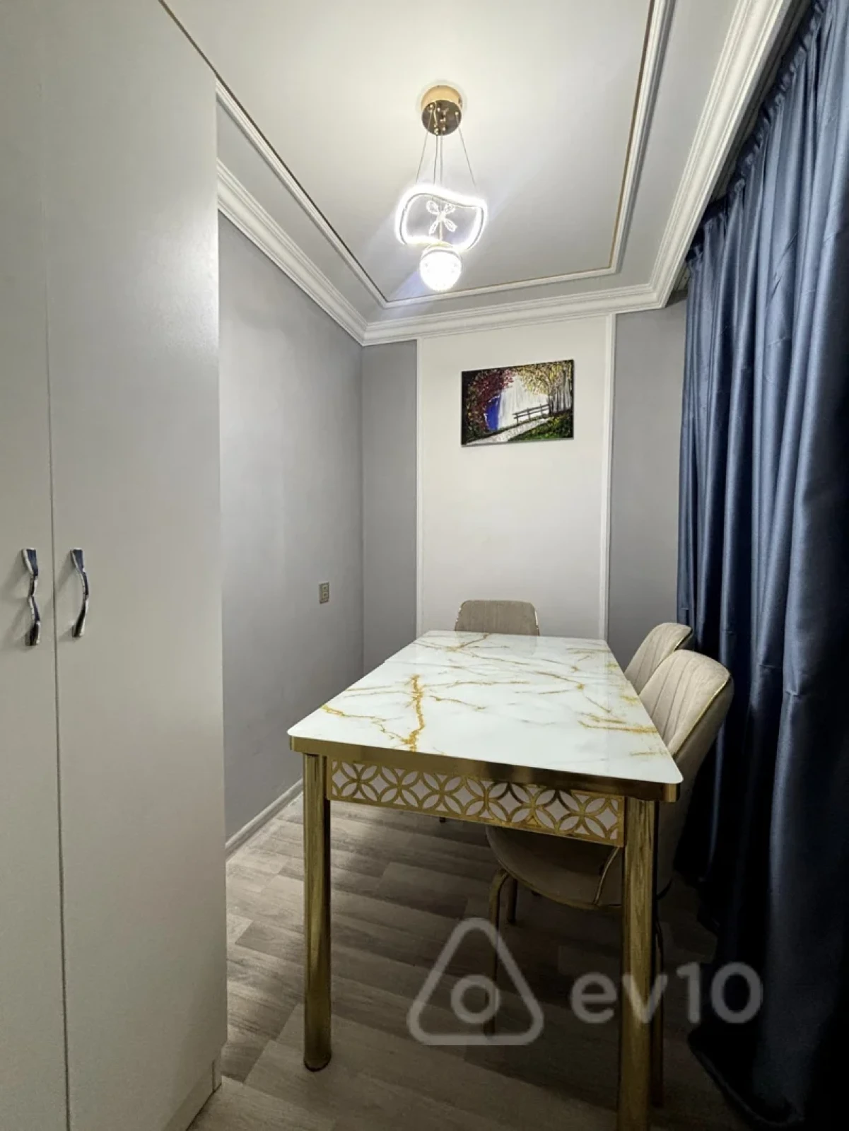 Kirayə verilir 2 otaqlı köhnə tikili 48 m²