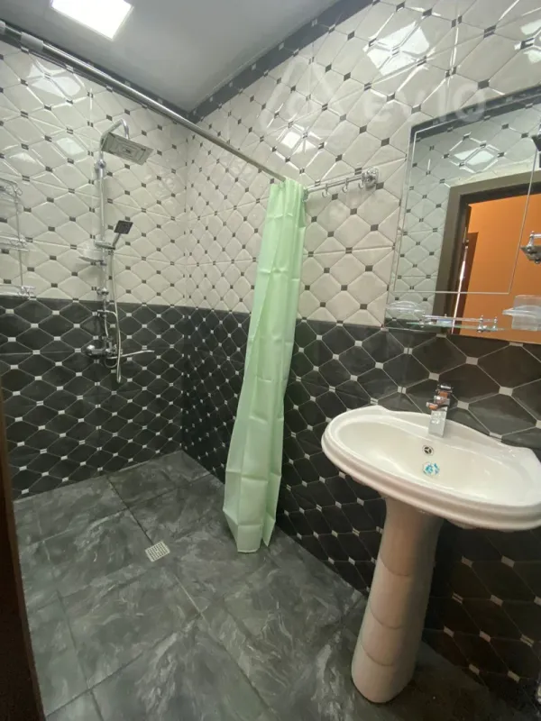 Kirayə verilir 3 otaqlı yeni tikili 105 m²