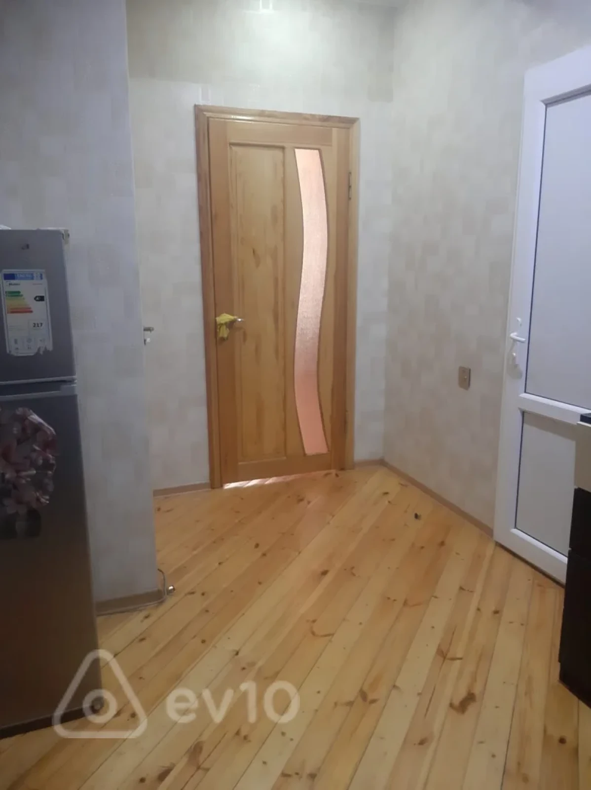 Kirayə verilir 2 otaqlı yeni tikili 58 m²