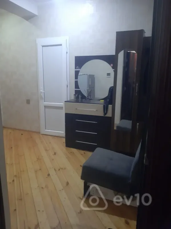 Kirayə verilir 2 otaqlı yeni tikili 58 m²