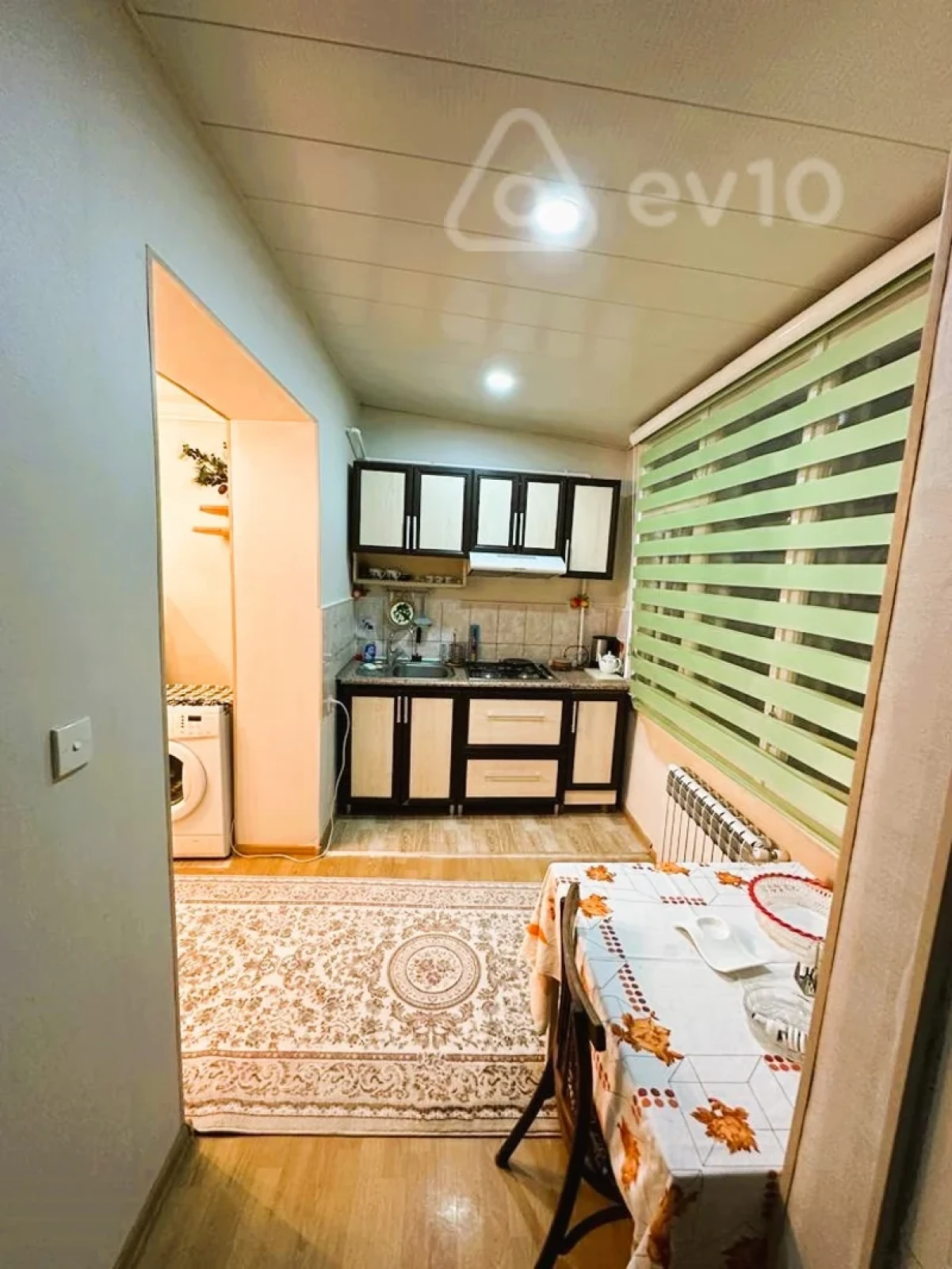 Kirayə verilir 2 otaqlı köhnə tikili 60 m²