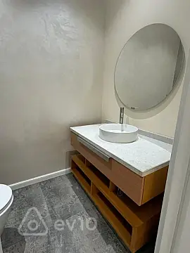 Kirayə verilir 3 otaqlı yeni tikili 148 m²