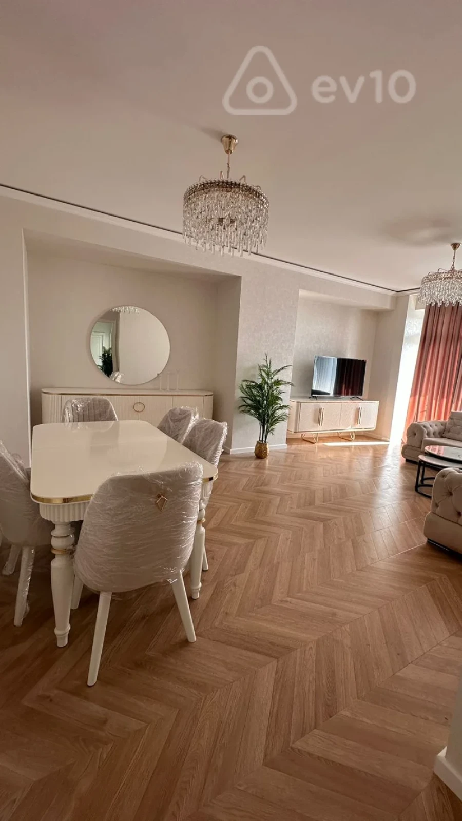 Kirayə verilir 3 otaqlı yeni tikili 148 m²
