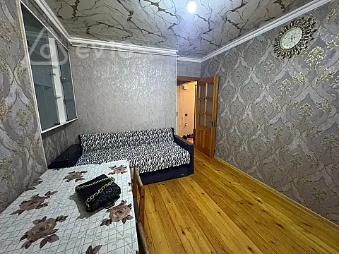 Kirayə verilir 3 otaqlı köhnə tikili 65 m²