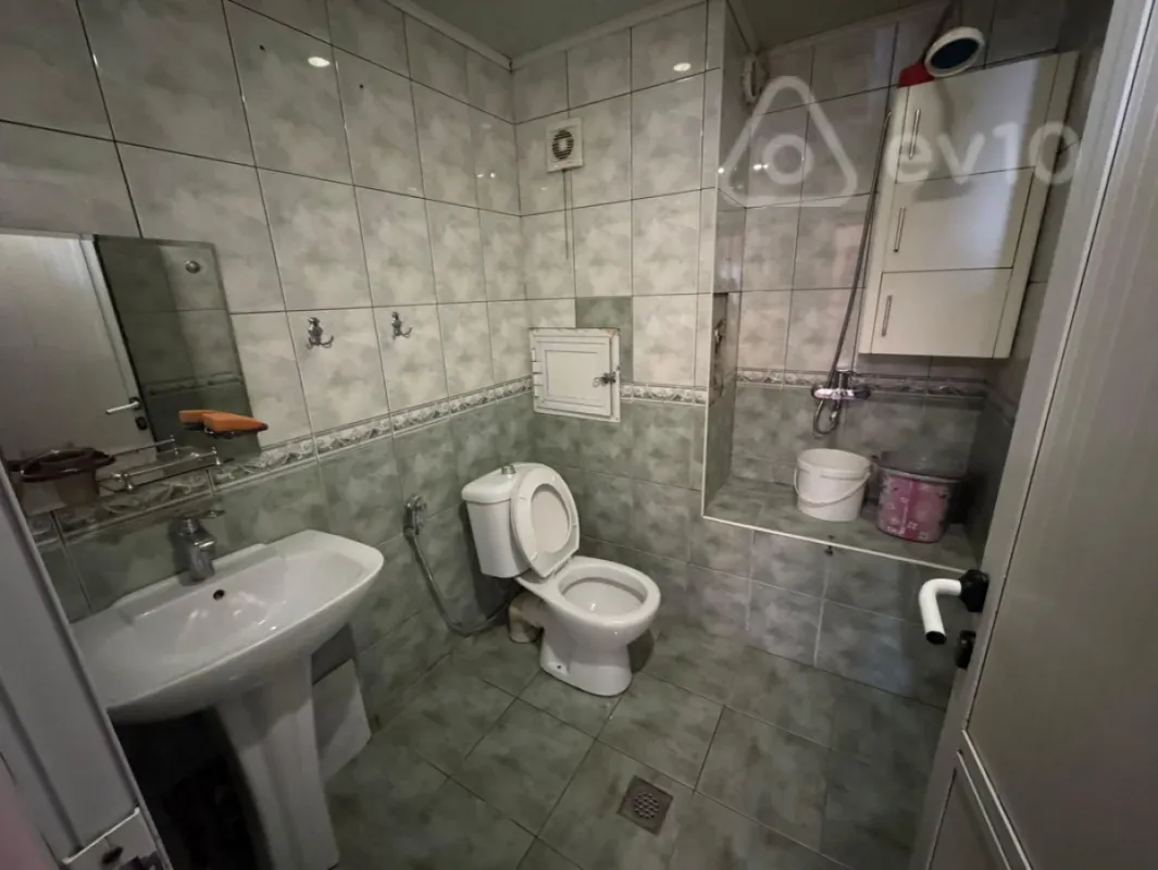 Kirayə verilir 3 otaqlı köhnə tikili 65 m²