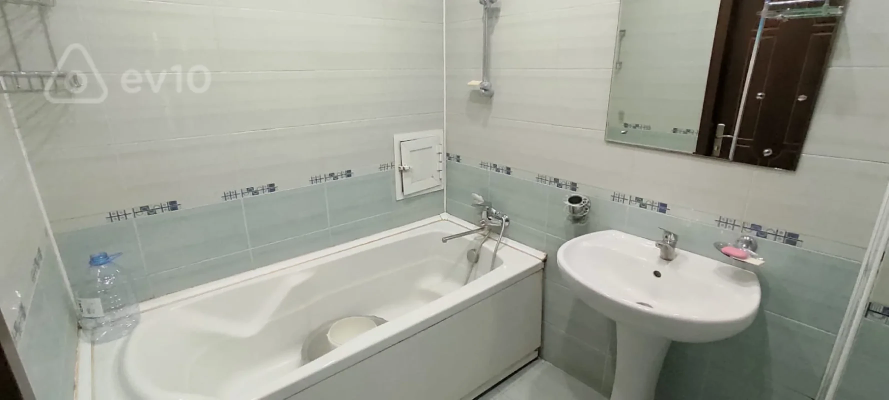 Kirayə verilir 2 otaqlı yeni tikili 65 m²