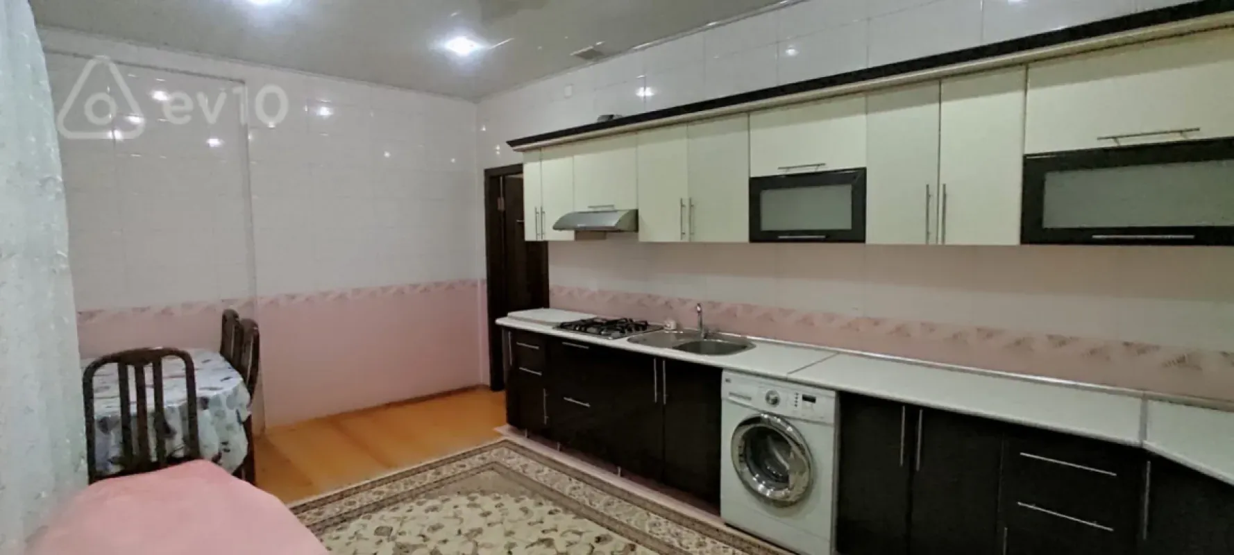 Kirayə verilir 2 otaqlı yeni tikili 65 m²