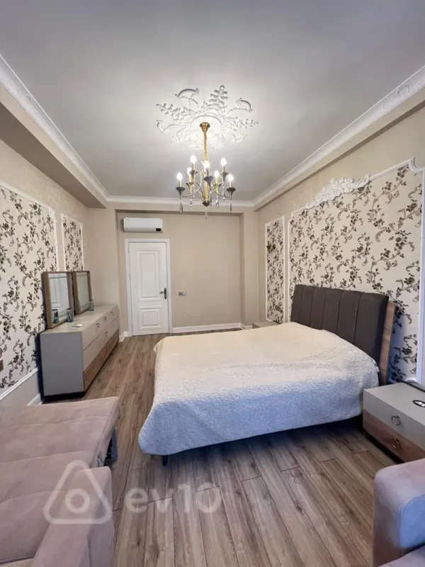 Satılır 2 otaqlı yeni tikili 92 m²