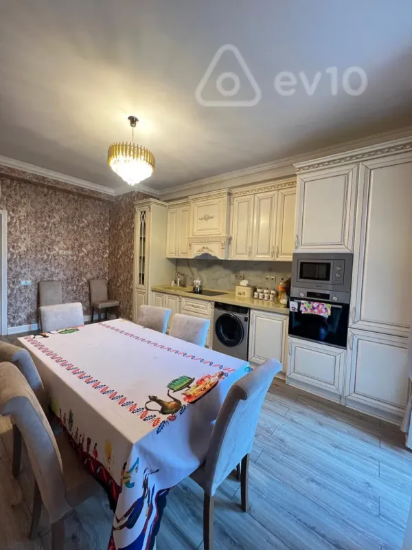 Satılır 2 otaqlı yeni tikili 92 m²