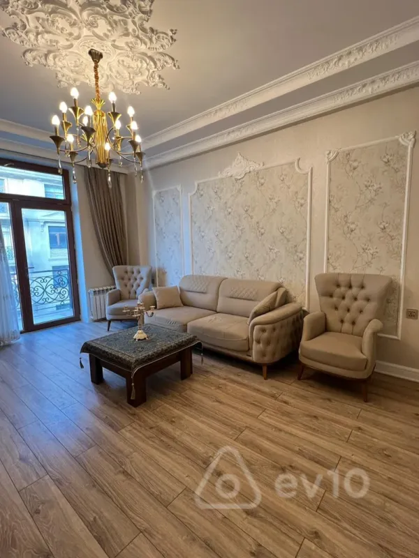 Satılır 2 otaqlı yeni tikili 92 m²