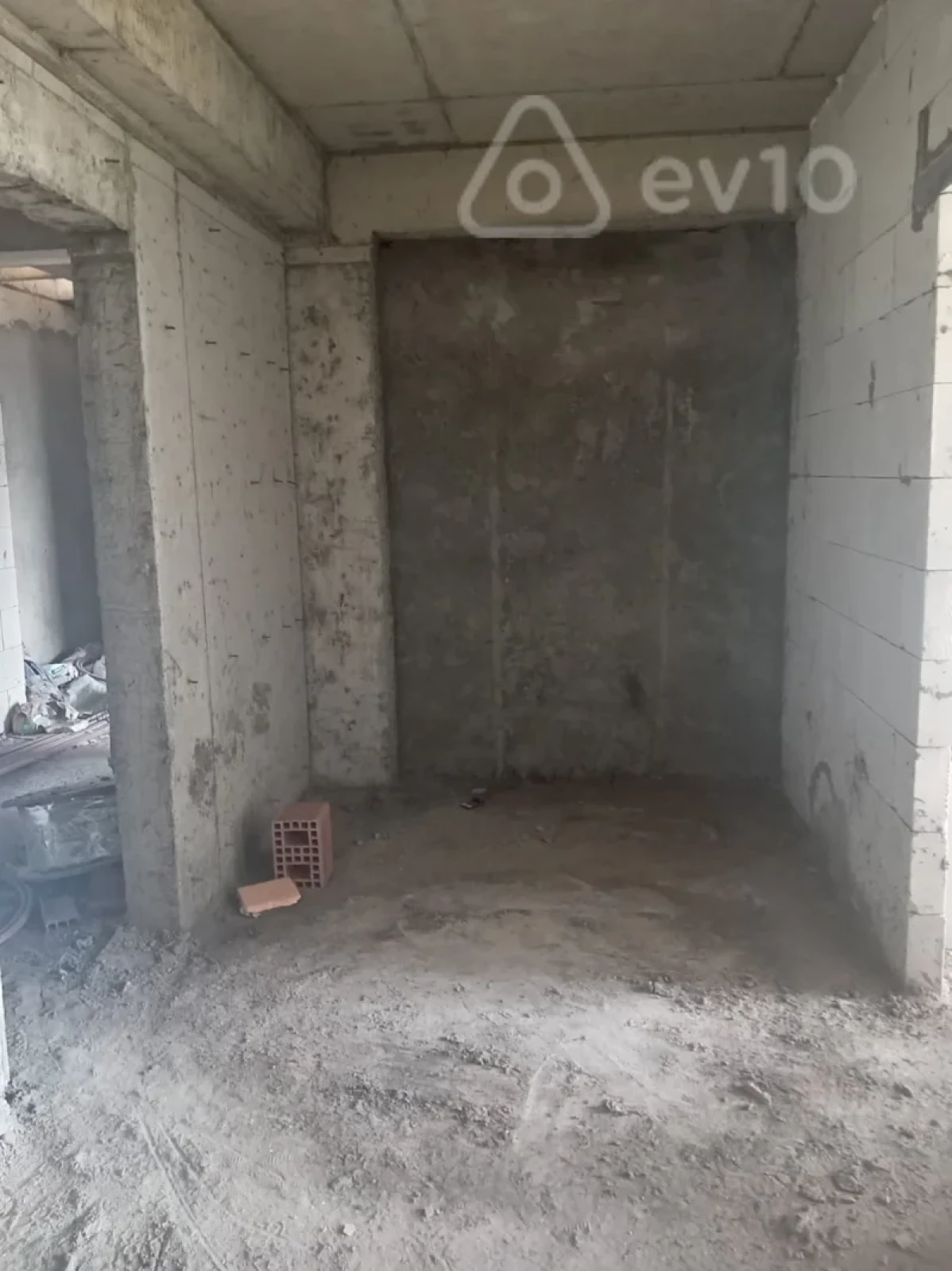Satılır 1 otaqlı yeni tikili 44.3 m²