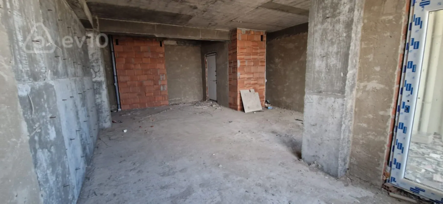 Satılır 1 otaqlı yeni tikili 60 m²