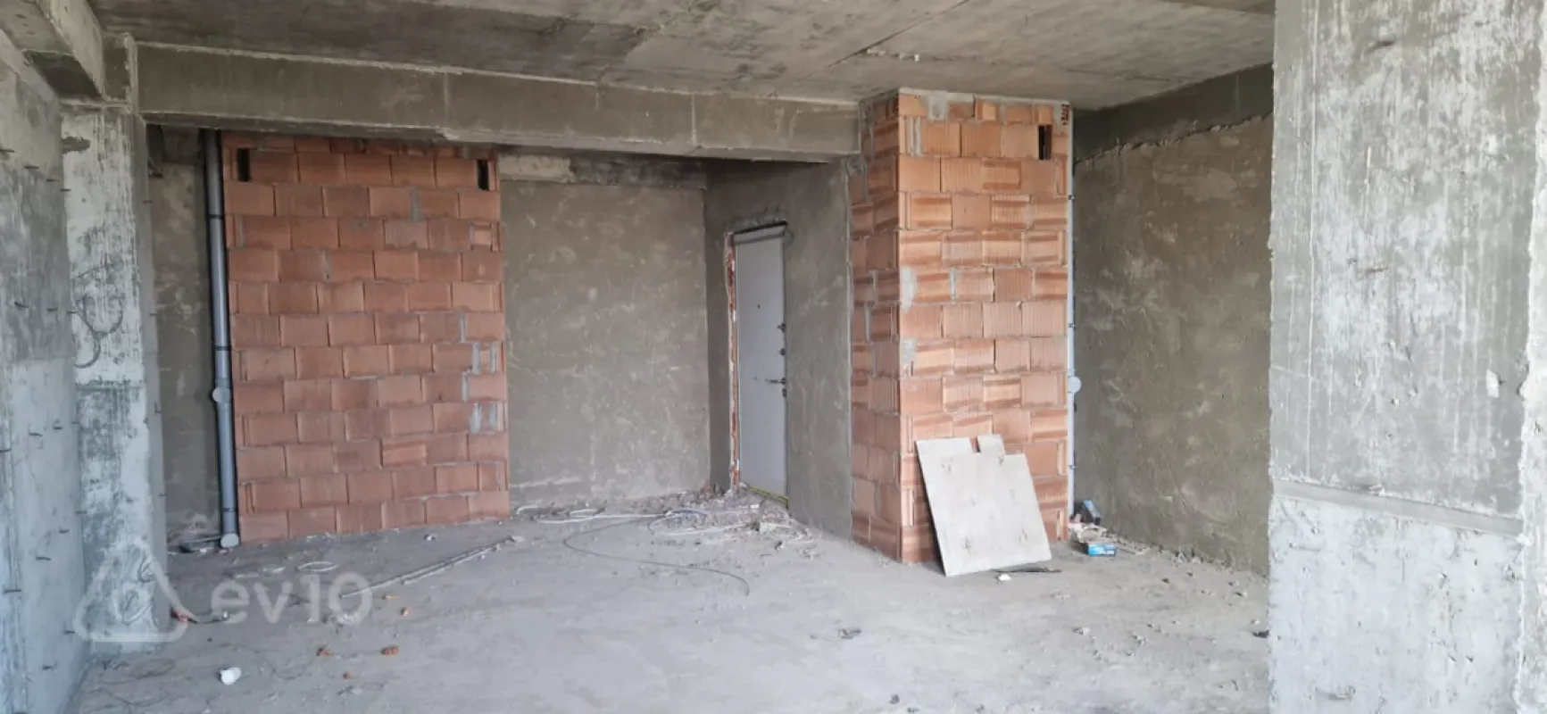 Satılır 1 otaqlı yeni tikili 60 m²