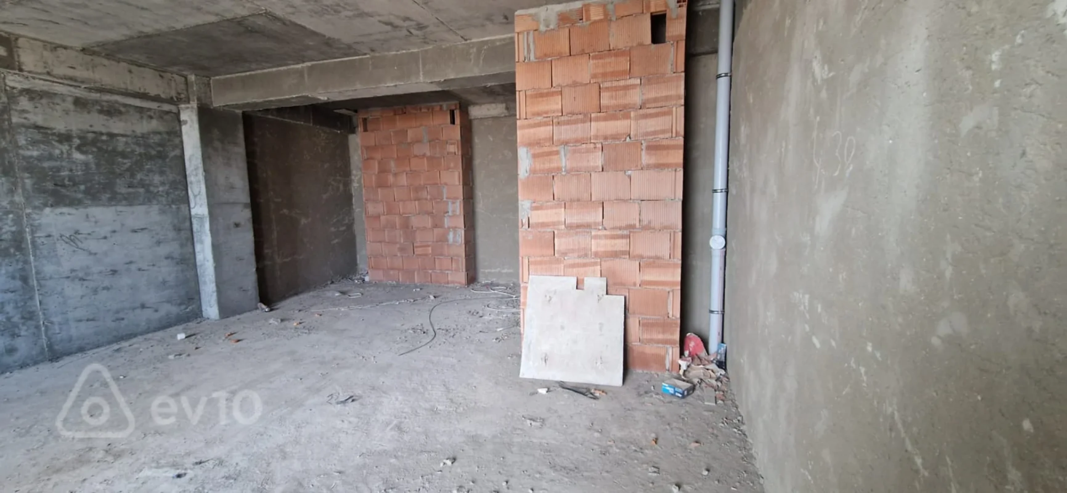 Satılır 1 otaqlı yeni tikili 60 m²