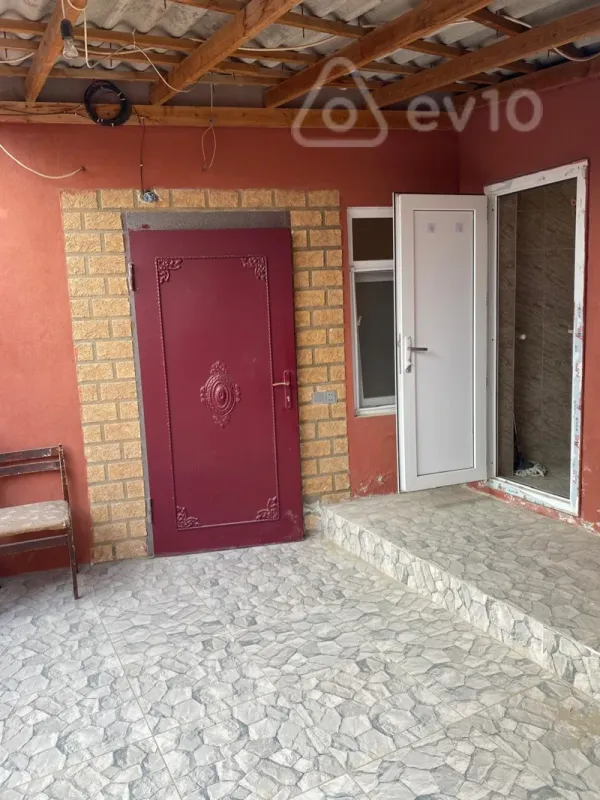 Satılır 2 otaqlı həyət evi 60 m²