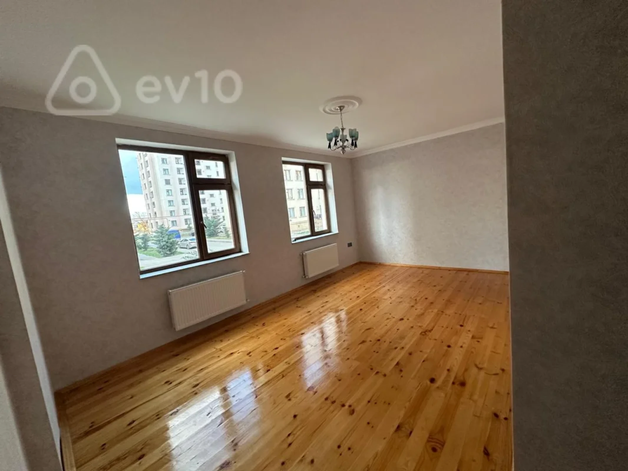 Satılır 4 otaqlı yeni tikili 110 m²