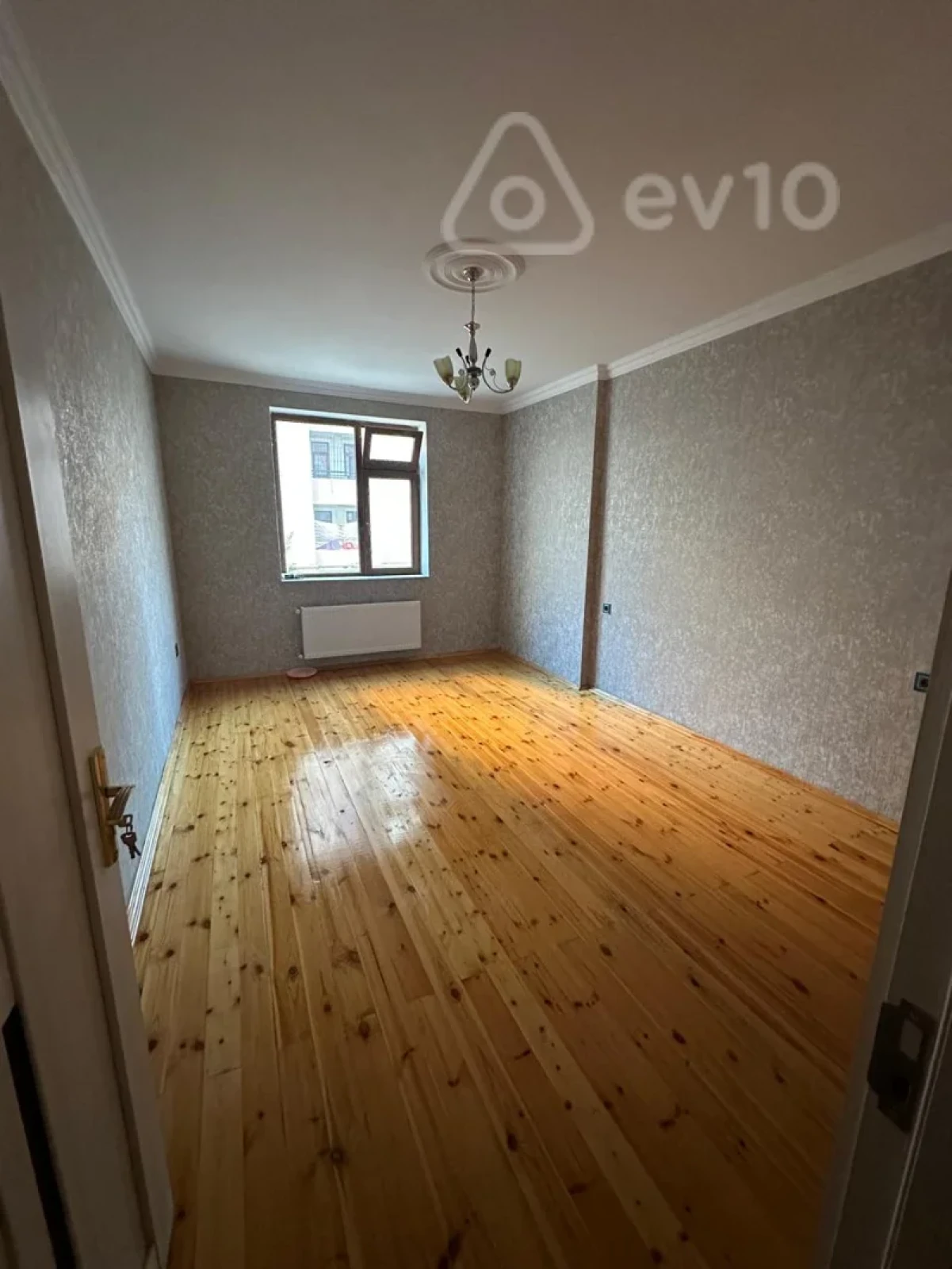 Satılır 4 otaqlı yeni tikili 110 m²