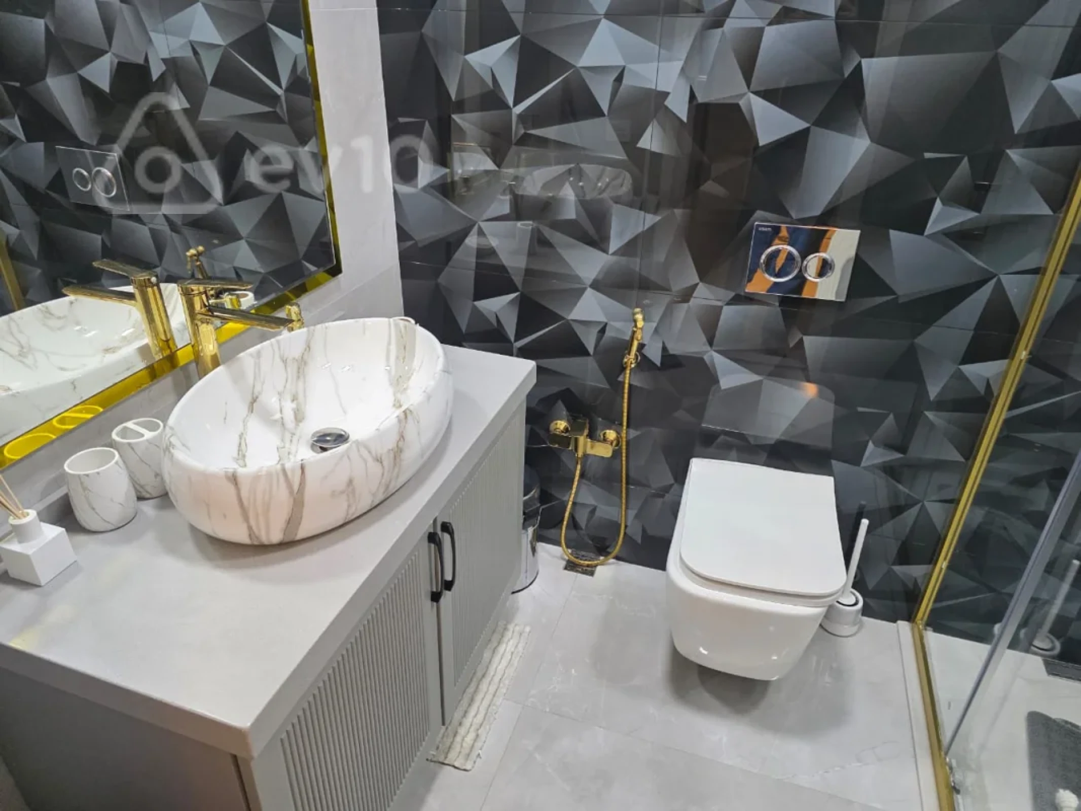 Kirayə verilir 2 otaqlı yeni tikili 79 m²